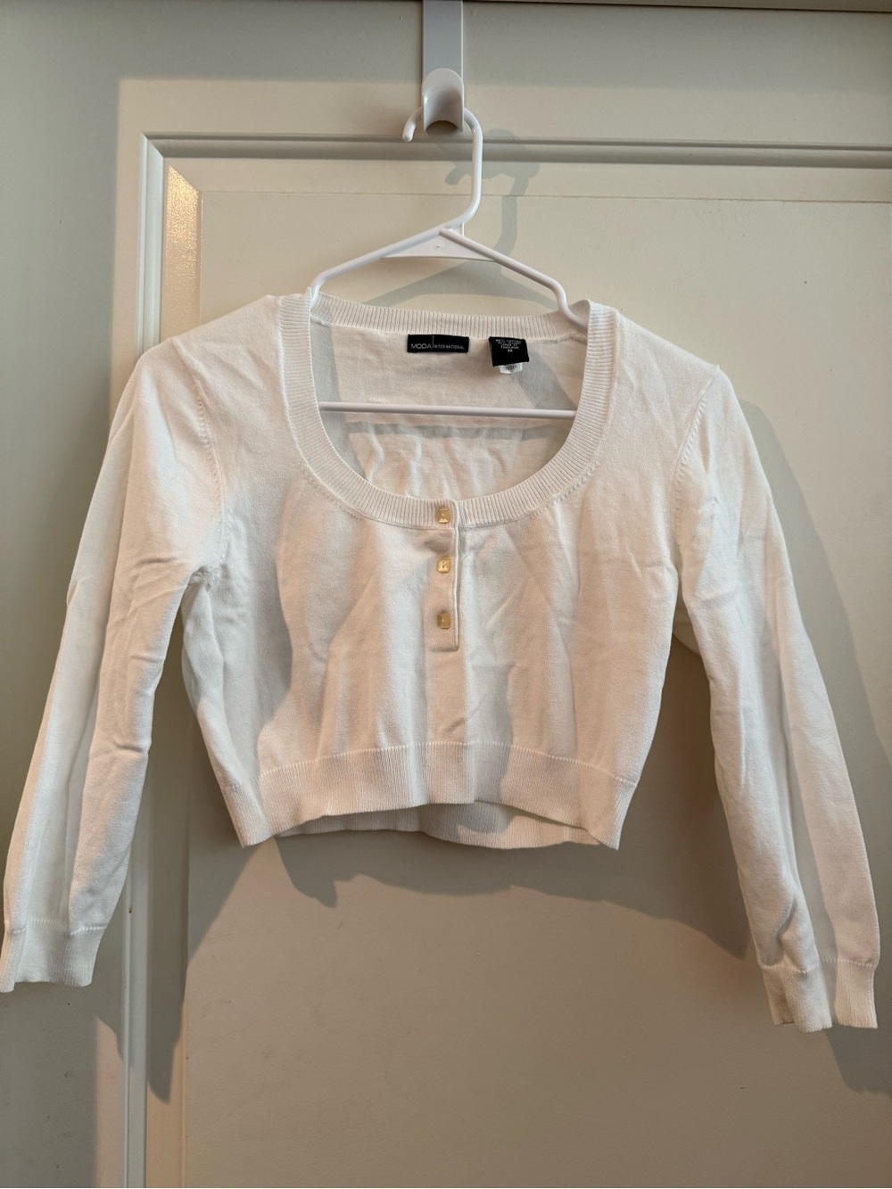 Vintage Moda International White Cropped Henley Cardigan
